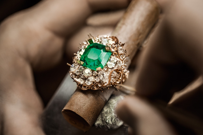 ������������� ����: ����� ��������� �������������� Soie Dior