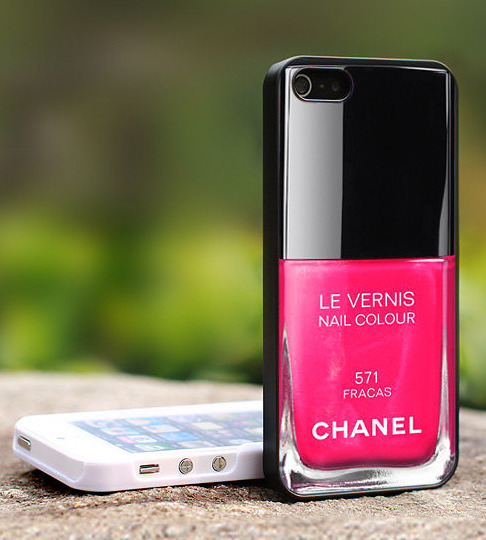 ���� ���: ������ ��� iPhone � ���� ���� Chanel