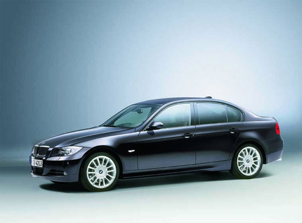 BMW Group Russia �������� ������� 200 ����������� ������������� ������������ 325iA M-Sport Limited�Edition